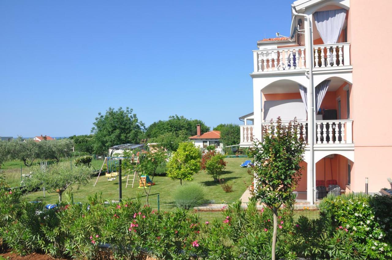 Apartments Rosa Umag Exterior foto